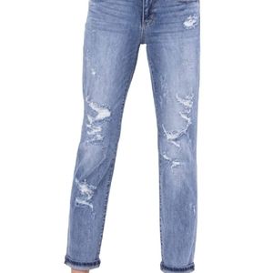 Judy Blue Destroyed Boyfriend Jeans